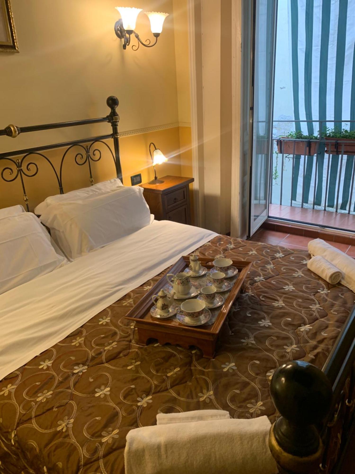 Hotel Pignatelli Napoli Exterior photo