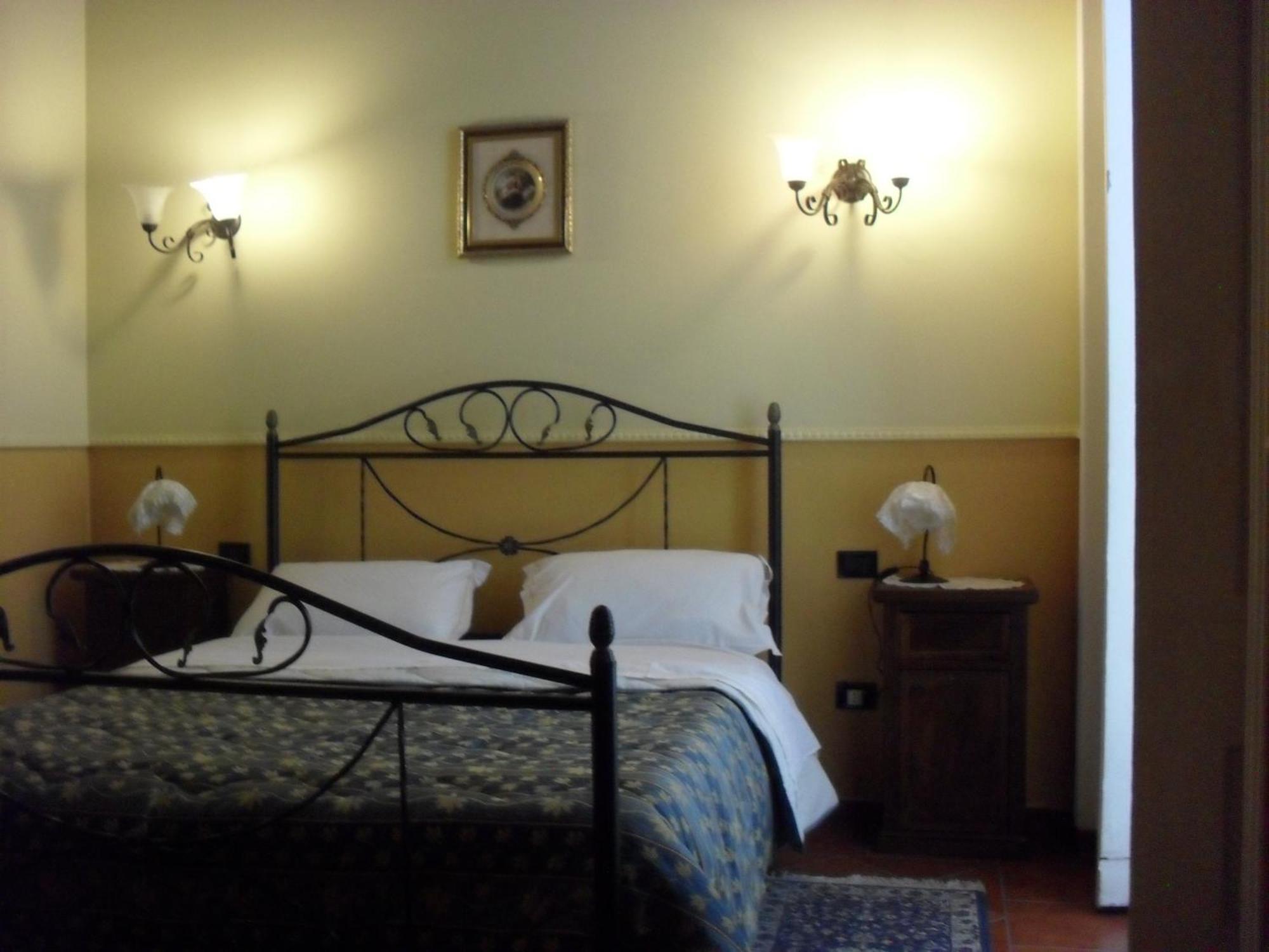 Hotel Pignatelli Napoli Exterior photo