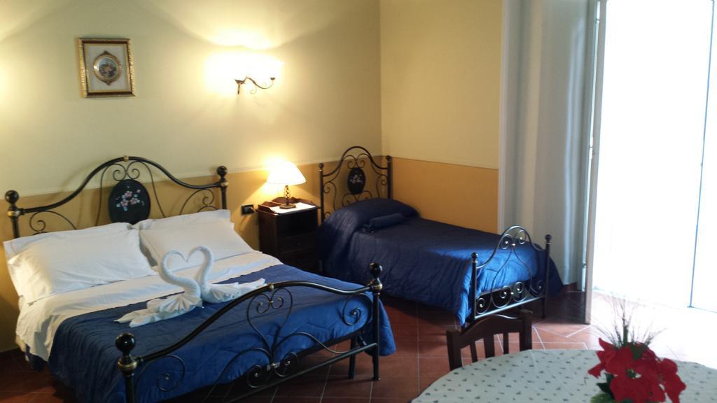 Hotel Pignatelli Napoli Exterior photo